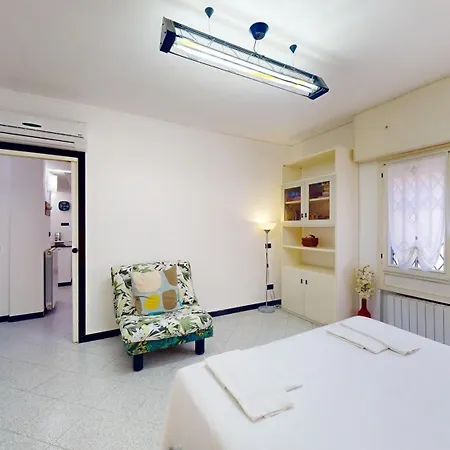 Casa Anna - By Ligooria Pietra Ligure